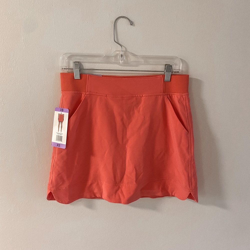 Coral Skort NWT - Size XS, Fits like a M